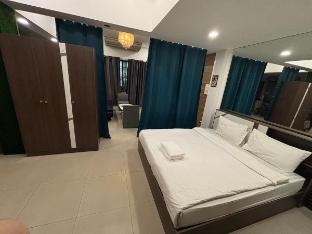 Superior 1 Bedroom Studio