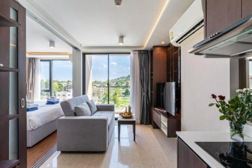 Surin 1 bedroom mountain view apartment ,near the beach and Muay Thai gym