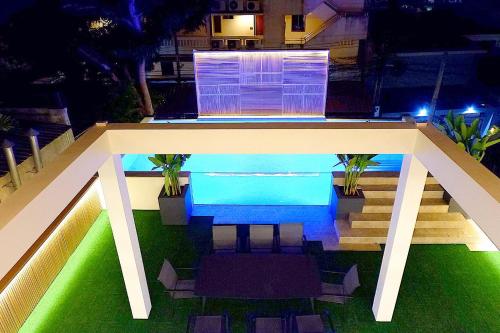 Swiss House 5