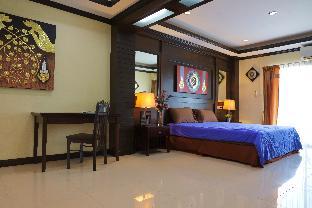 THOMLEK Guesthouse