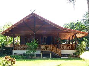 Tamarind Lodge handcraft house short walk beach