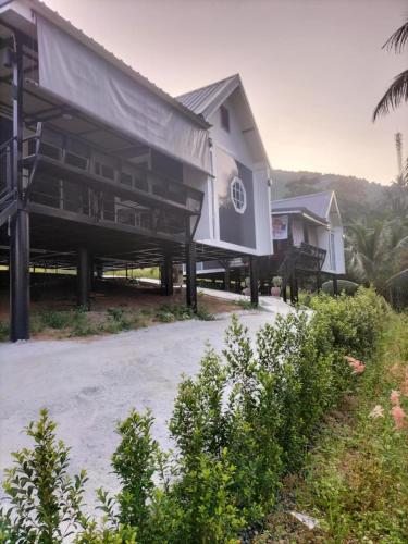 Tanakorn House