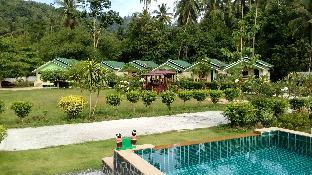 Tara Resort Studio No.1 with Garden, River views