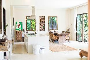 Teak Hill Pool Villa-Joint Villas (2 villas)