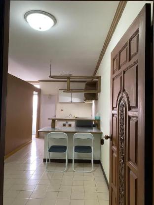 Thairong Tower Condominiums on Phattanakarn Road