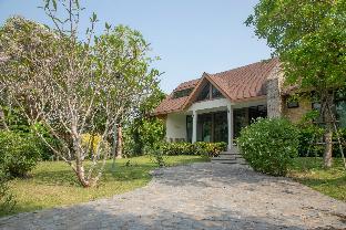 THAN Getaway Cottage: Private Lake, Pakchong, 2-8+