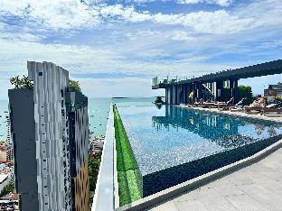 The BASE Condo in Centre close Walking St. & Beach