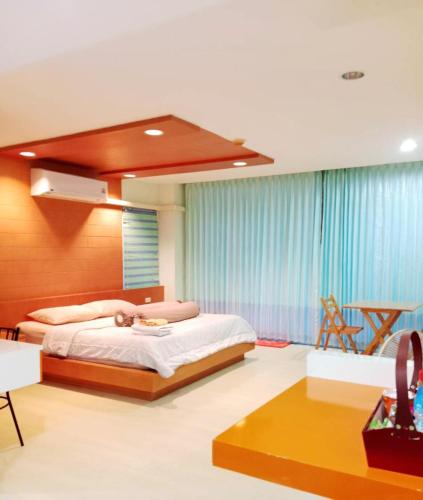 The Beach Bangsaen Condo 327-27