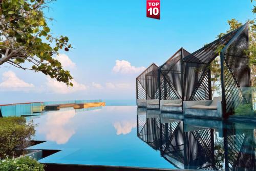 The EDGE Sea View Holiday inn new
