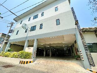 The Gun Hotel Premium