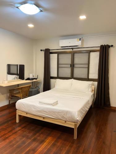 The Hidden Giant Swing