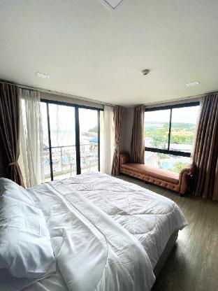 The High one condominium A