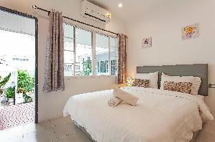 The Hipster Home 4BR Sleeps 8 in Old City