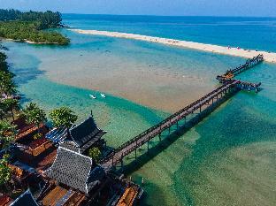 The Hotspring Beach Resort &amp; Spa