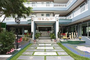The Lilly Hotel