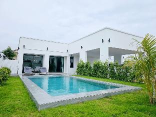 The MaBella House Pool Villa Pattaya