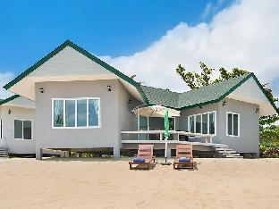 The Moonrakers Beachfront Villas
