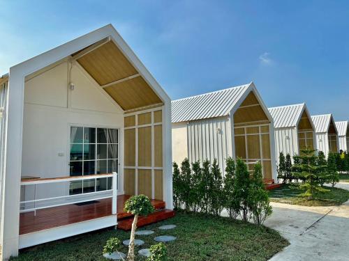 The Nack Resort &amp; Pool Villa บางบัวทอง