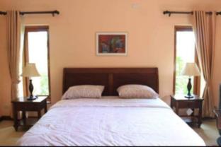 The Plumaria Room