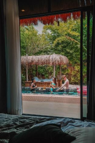 The Pool Villa Resort &amp; Cafe Bangsaen