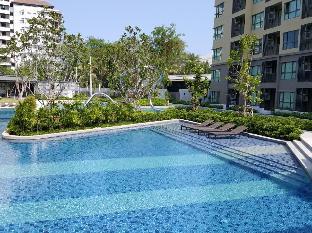 The Relaxing Room Pool Access @ Rain CONDO