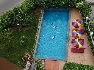 The Right Resort