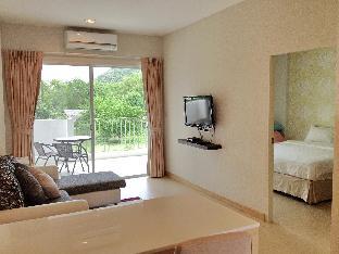 The Sea Condominium Room213