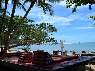 Think and Retro Cafe Lipa Noi Hotel