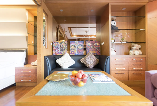 Thong Lo Cozy Haven: Charming 60 sqm Home