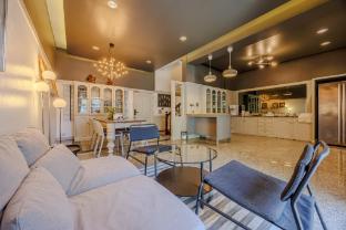 Thonglor 8 Townhouse/6 Bedrooms/BTS/City Center