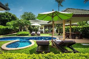 Three BR Pool Villa 20 seconds walk beach SDV105