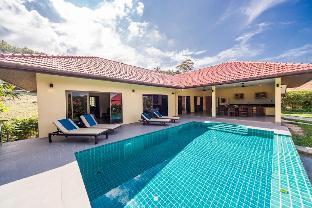 Three BR Zanzibar Villa Walk to Beach SDV342