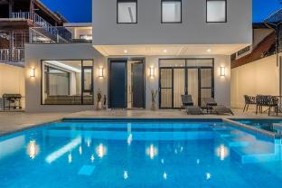 TML - Pattaya City Center Luxury Private Villa with Private Pool and KTV