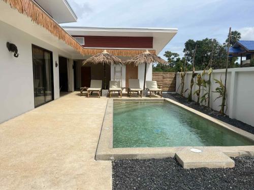 Tourlavillaise Villa