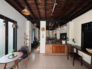 Traditional house/City/Coffee/Thapae/带福办
