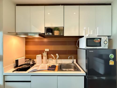 Transquil Modern 1BR - Ultra Fast WiFi - BTS Ari
