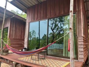 Tree House Cottage Kohchang
