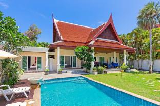 Tropical 3BR Pool  Villa Barnabe w/ Lush Garden!