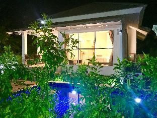 Two Bed Luxury Pool Villa Jasmine -walk to beach