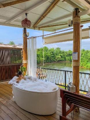 U HAUS TRAIN CABIN RESORT