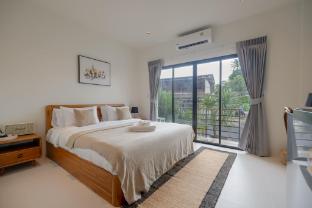 Uncle Toy’s Home (Room 1)