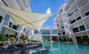 Utopia Naiharn, 1 Bedroom apartment garden view