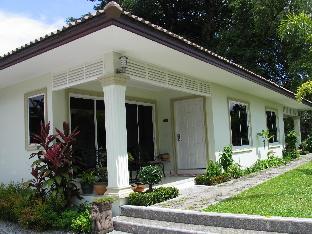 Vacation Garden Villa