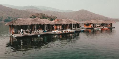 Velaloy Floating Resort