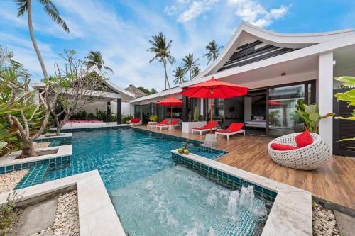 Villa Mango with staff (brand new)
