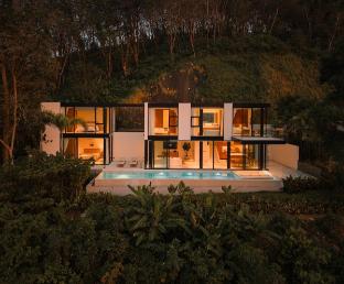 Villa over the horizon