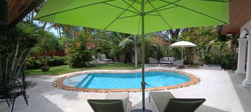 Villa Paradise Island