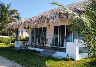 Villa Sereno Beachfront Koh Samui, Nathon Pier
