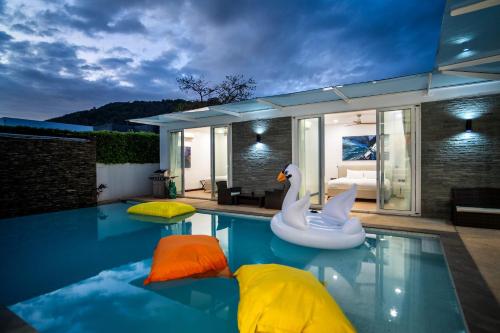 Villa Valaya - 14BR Villa with 3 Pools in Phuket