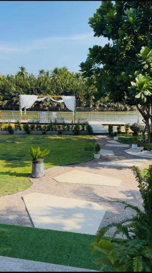 Villa ริมน้ำบ้านแม่ อัมพวา เหมาหลัง 5 นอน 2 น้ำ